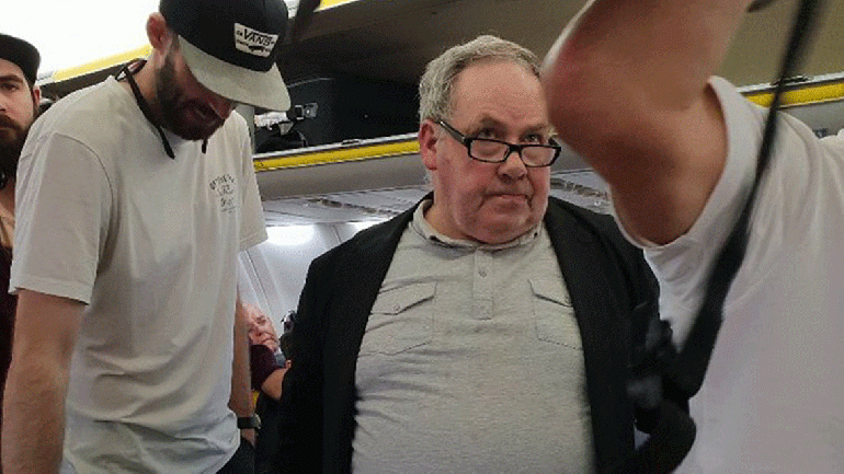 Impactante caso de racismo en un vuelo Barcelona-Londres