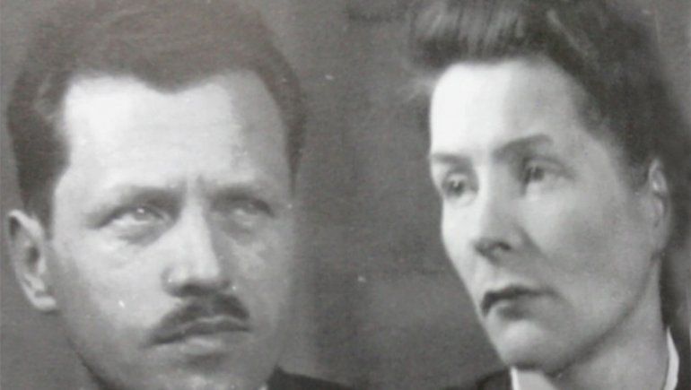 Epígrafe: Ricardo junto a su esposa Krystyna.