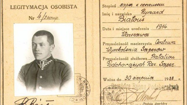 Apenas terminó sus estudios, Ricardo Bialous fue convocado para el servicio militar.