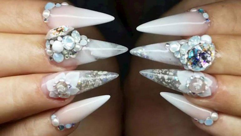 He turned his father's ashes into fake nails for his wedding