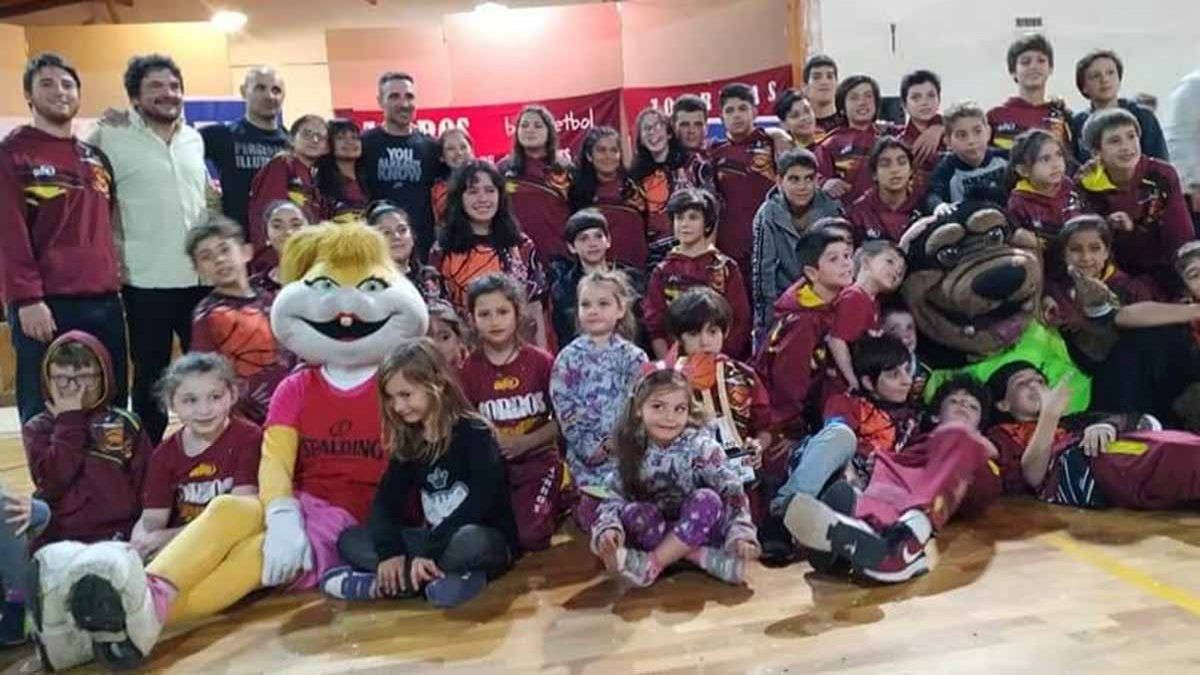 El minibásquet internacional copó San Martín de los Andes - Lmneuquen.com