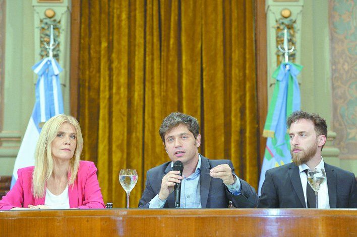 Deuda: Kicillof negocia los vencimientos de bonos para poder desarrollar su plan económico.