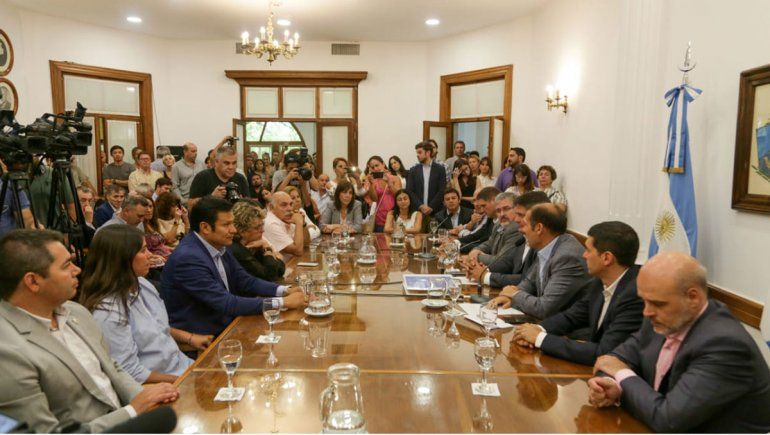Durante el acto se anunció una tarifa social para los servicios de agua y cloacas.