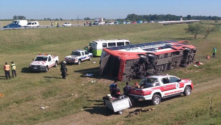 El accidente en la Ruta 2 reavivó el debate sobre la seguridad en los micros con doble piso.