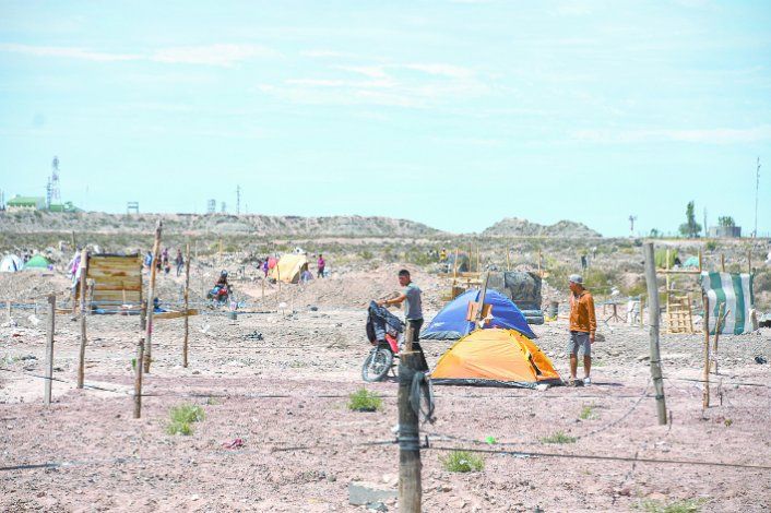 La toma de terrenos genera mucha polémica.