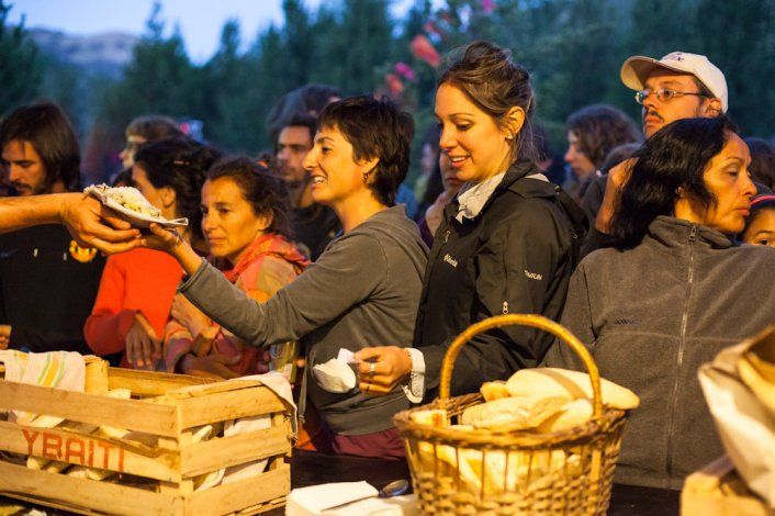 Música, buena gastronomía y un paisaje espectacular, la oferta de Mucho GustOk. 