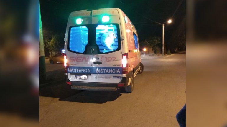 El taxista fue apuñalado en un brazo.