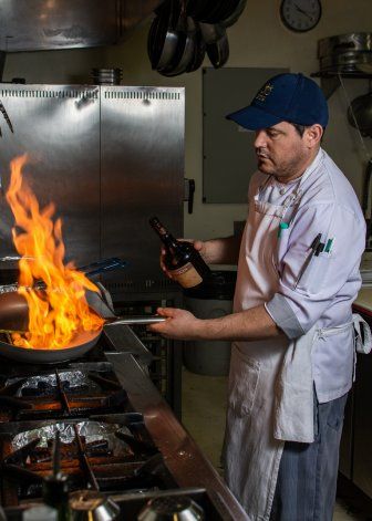 Sebastián Caliva, cocinero de Aura