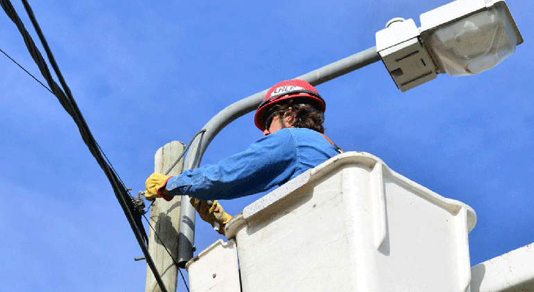 El alumbrado público no se pagará más por consumo