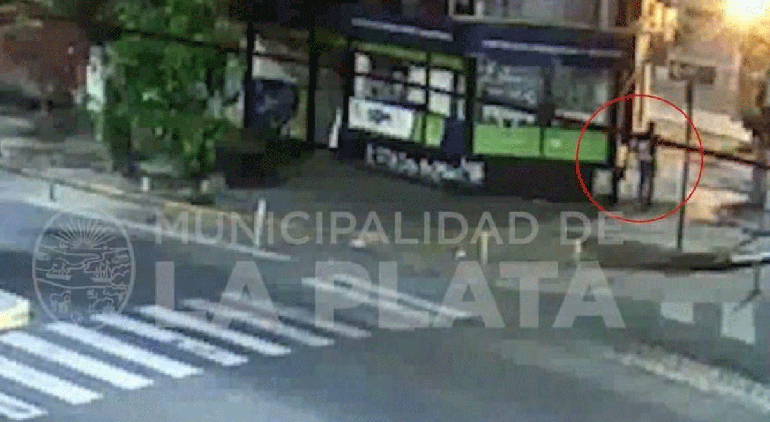 Un trapito violó a una chica dentro de un contenedor