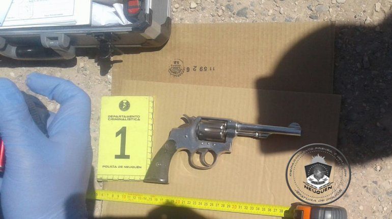 El arma secuestrada en la toma de la Autovía Norte.