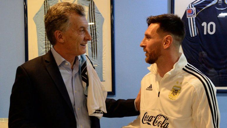 El juez Canicoba Corral y el fiscal Delgado investigan si el gobierno de Macri espió a Messi y otros famosos.