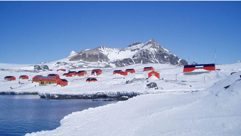 En la actualidad, la Argentina tiene varias bases diseminadas por la Antártida.