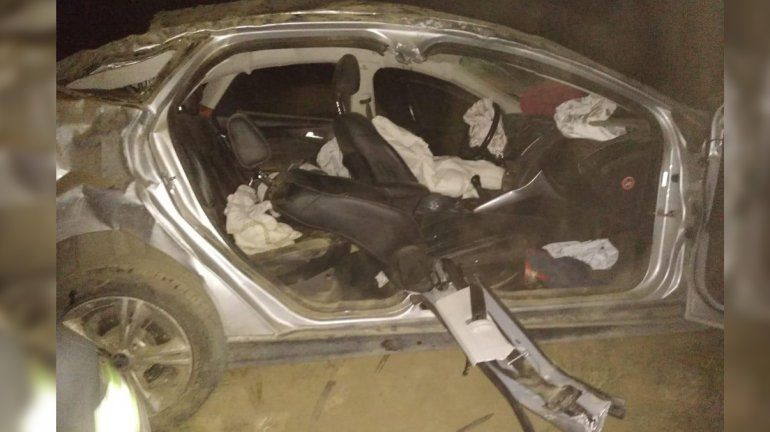 Turistas volcaron en la Ruta 13 cuando regresaban de Pehuenia a Bahía Blanca