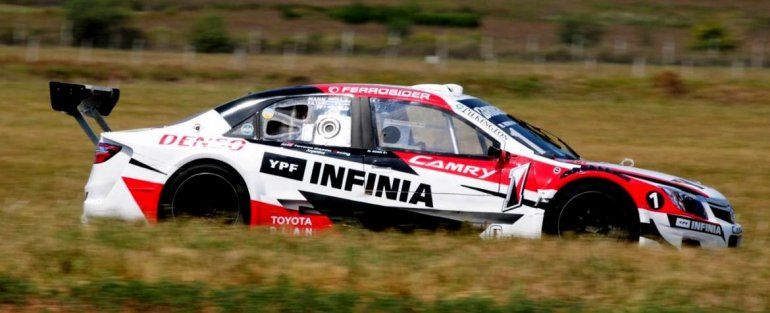 Matías Rossi fue el pleno dominador de la actividad del sábado del Top Race en Concepción del Uruguay.