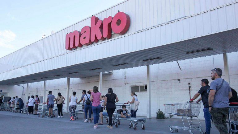 Makro abrió dos horas antes para mejorar la atención de sus clientes.