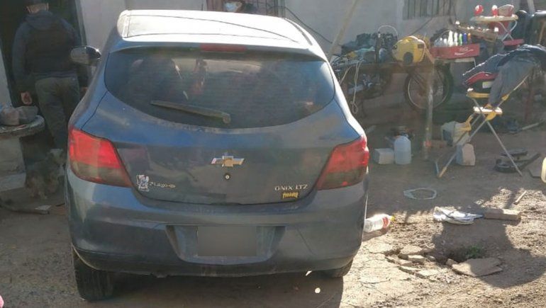 La Policía recuperó un auto robado.