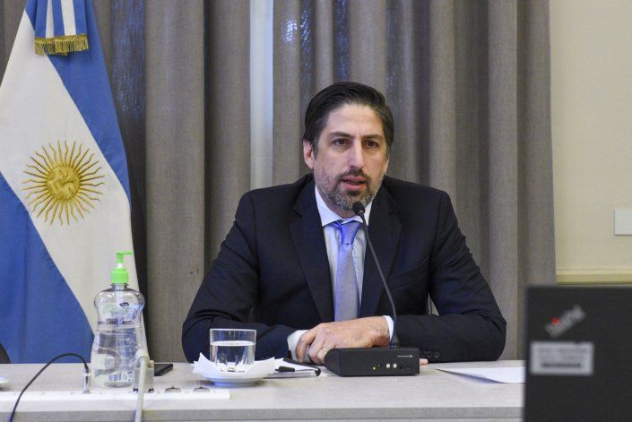 Trotta dijo que las clases podrían volver de manera escalonada tras las vacaciones de invierno.