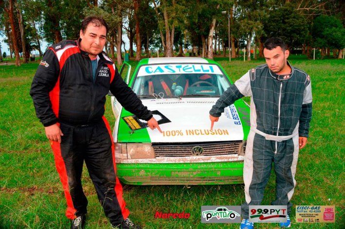 Javier Carrera inició un proyecto inclusivo en el automovilismo tras ver la alegría de su hermano Emanuel al acompañarlo.