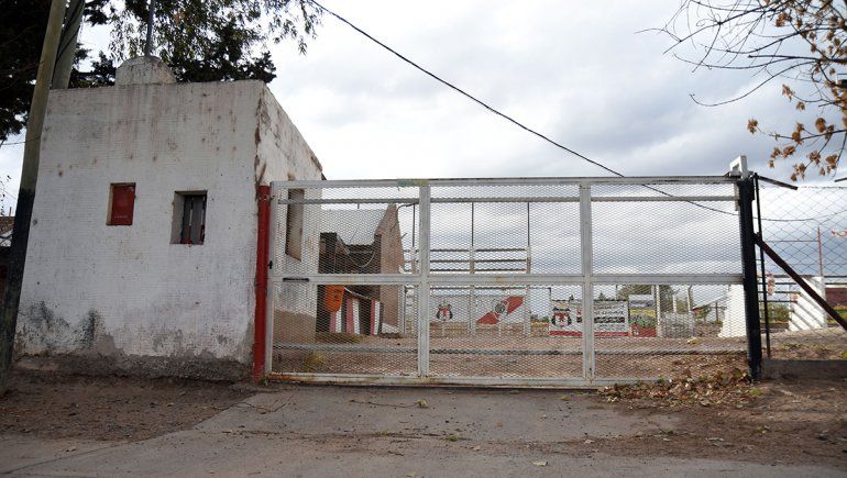 Por el coronavirus, los padres no pueden pagar las cuotas de los clubes.