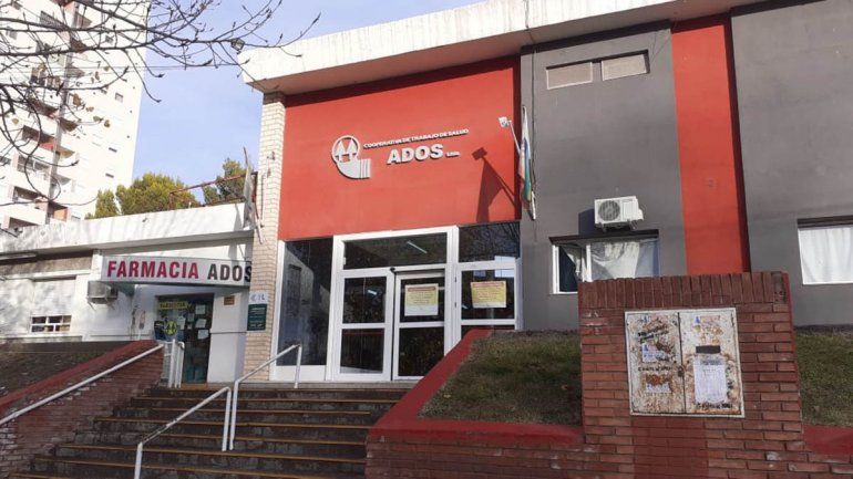 En el policlínico ADOS se generó uno de los focos de contagios, que originó la circulación cominutaria.