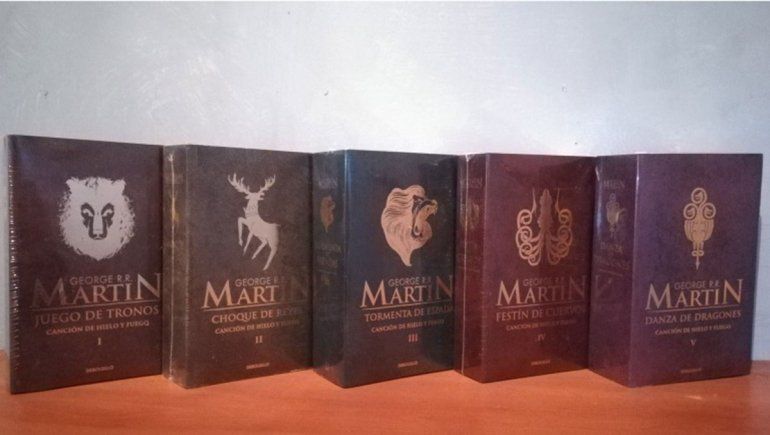 La colección publicada hasta el momento que inspiró la serie Game Of Thrones.