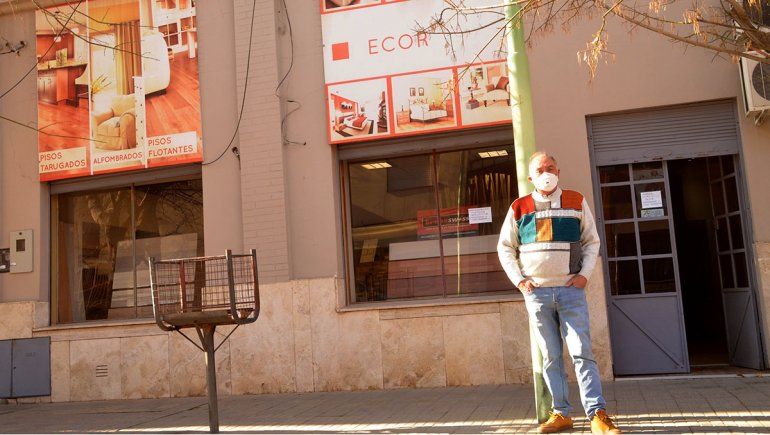 Osvaldo junto a su mujer Graciela, llevan adelante la empresa familiar Decor House.