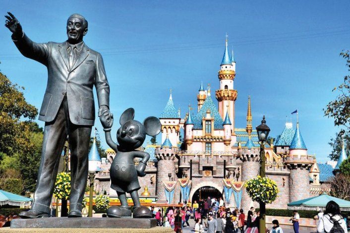 Disneyland celebró su 65 aniversario 