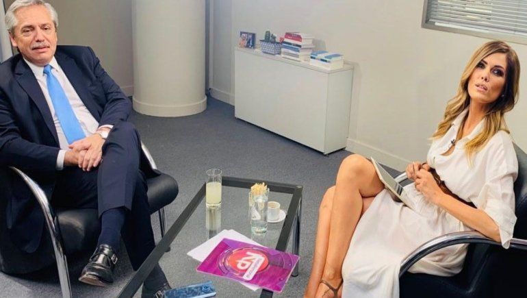 Viviana Canosa en una nota con Alberto Fernández. Baby Etchecopar la defendió y habló de una persecución por su postura política.