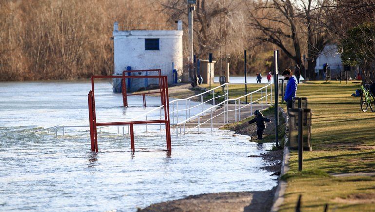 La crecida del Río Limay.