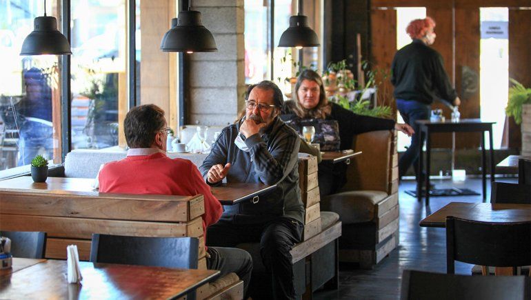 Reapertura de bares y restaurantes.