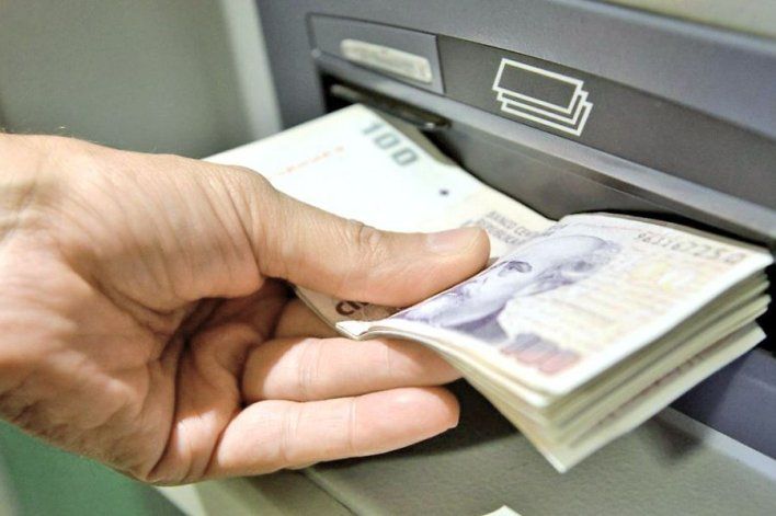 Las autoridades incautaron los artefactos electrónicos del vigilador