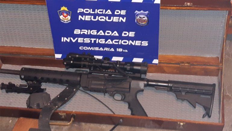Una de las armas.