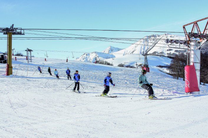 El clima y la cantidad de nieve acompañaron la apertura de Cerro Bayo.