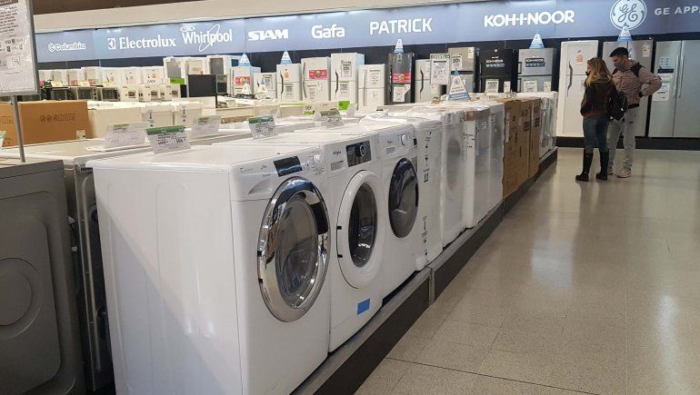 Los supermercados vendieron más verdura y electrónica