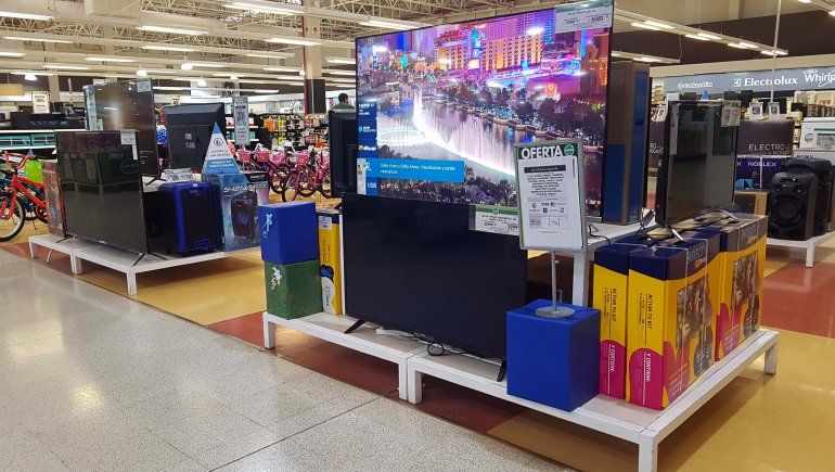 Los supermercados vendieron más verdura y electrónica