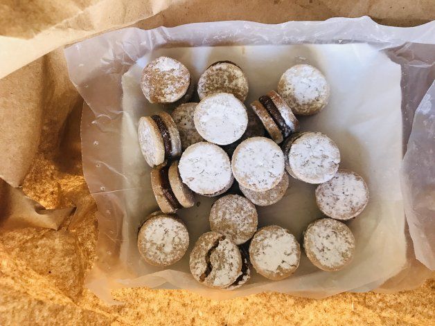 alfajores de nuez, Mamuki.