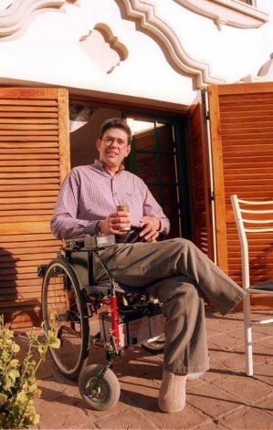 Benjamín Buteler poco después de regresar a su casa, tras casi un año internado.