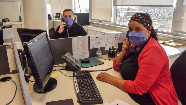 Voluntarios siguen a 900 contactos estrechos de positivos