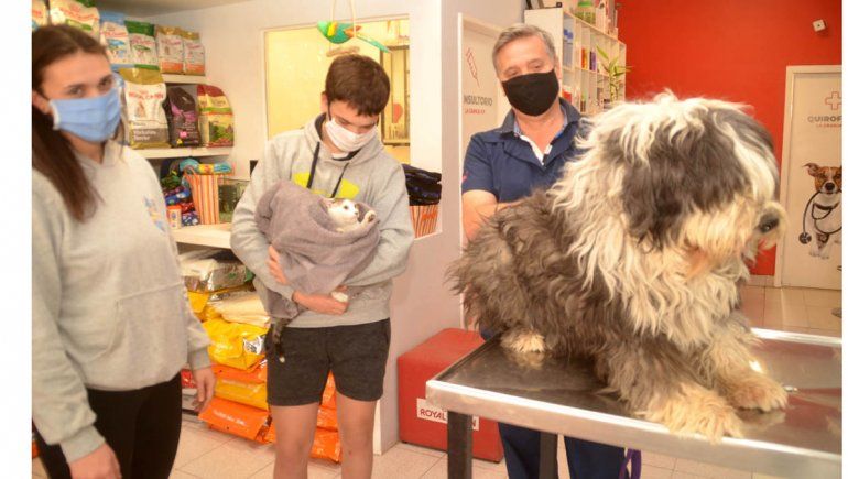 Sergio es veterinario en La Granja Vip de Cipolletti.