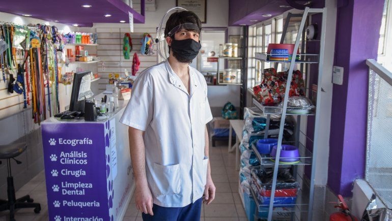 Augusto trabaja en Veterinaria del Sur en Neuquén