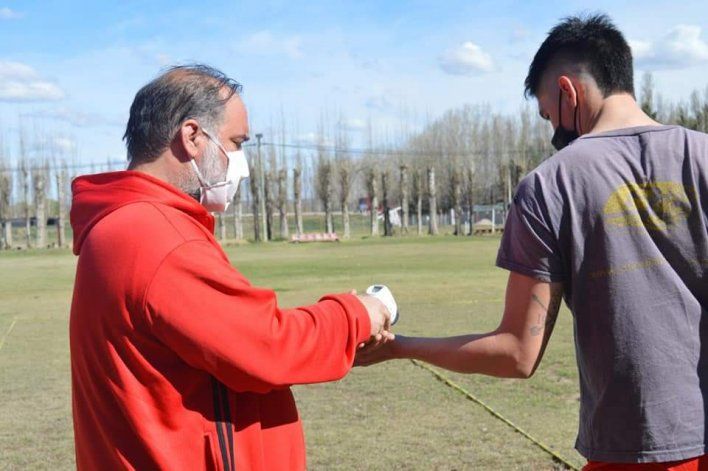 El Rojo cumple con los protocolos y ya está en movimiento.