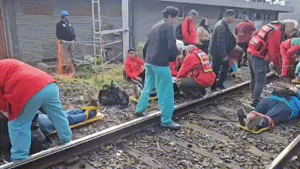 Un impactante choque de trenes generó preocupación en Palermo, Buenos Aires. Un impactante choque de trenes generó preocupación en Palermo, Buenos Aires.