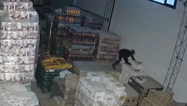 Ladrón hizo un boquete en un mayorista para robar mercadería