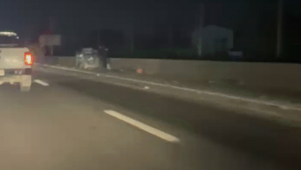 violento choque en cadena en ruta 22: un camion y varios autos involucrados