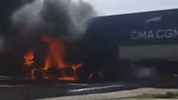 tragedia en la panamericana: cinco muertos tras un choque multiple e incendio tragedia en la panamericana: cinco muertos tras un choque multiple e incendio