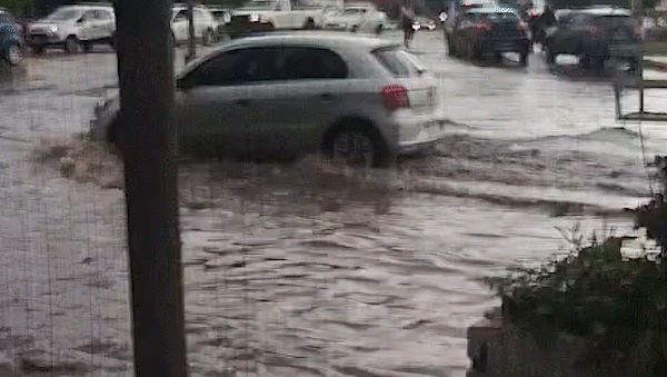 neuquen: impactantes imagenes de lo que dejo el temporal de lluvia y granizo neuquen: impactantes imagenes de lo que dejo el temporal de lluvia y granizo