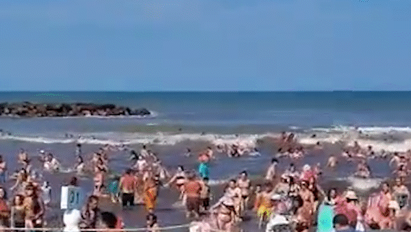 Tragedia en la Costa Atlántica: un muerto y más de 30 heridos por un meteotsunami | LM Neuquen Tragedia en la Costa Atlántica: un muerto y más de 30 heridos por un meteotsunami