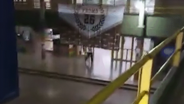 disparos y gritos: el video del momento en que un estudiante asesino a un companero de 13 anos disparos y gritos: el video del momento en que un estudiante asesino a un companero de 13 anos