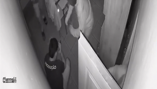 violenta entradera: le dieron un martillazo en la cabeza frente a su hijo mientras le pedian plata violenta entradera: le dieron un martillazo en la cabeza frente a su hijo mientras le pedian plata